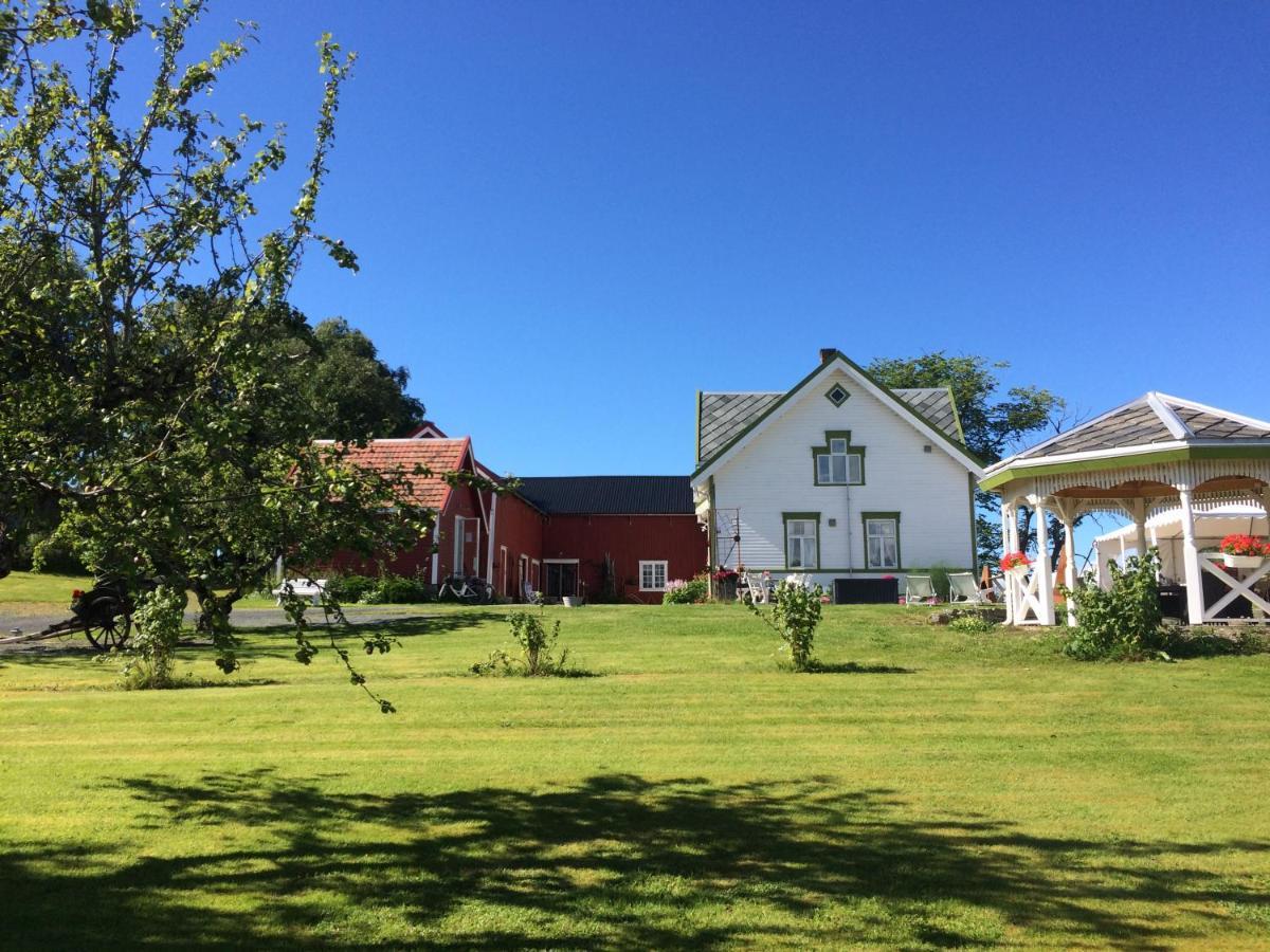 Stromnes - Oldefars Gjestehus Inderoy Straumen  Exterior photo